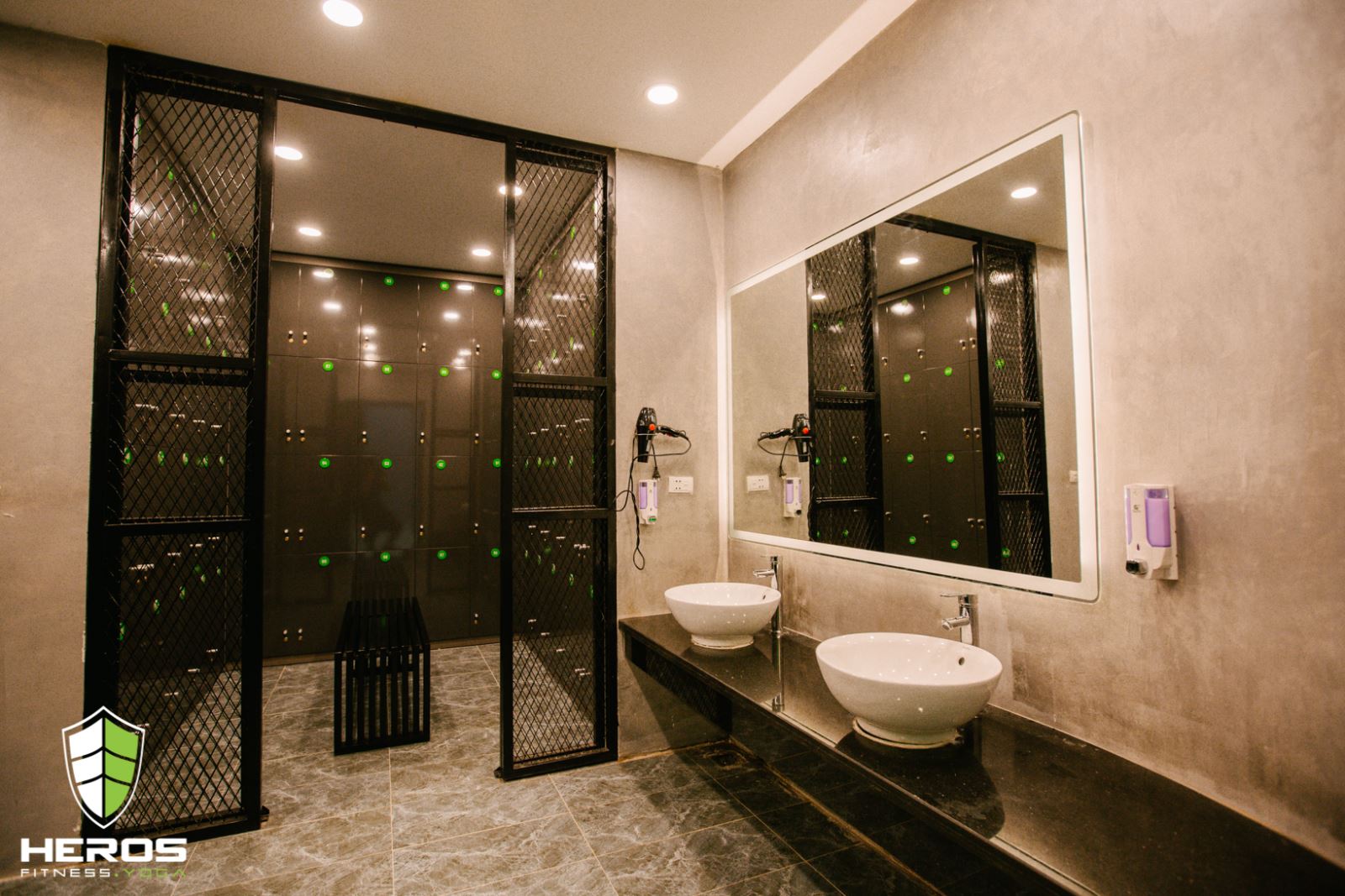 Không gian phòng xông và nhà tắm cũng rất độc đáo và đẳng cấp