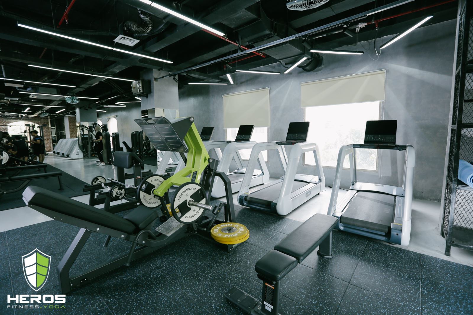 Thoải mái tập luyện với trang thiết bị hiện đại mà không cần lo lắng về độ an toàn